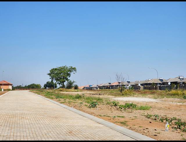 302M² VACANT LAND FOR SALE IN SOUTHERN GATEWAY